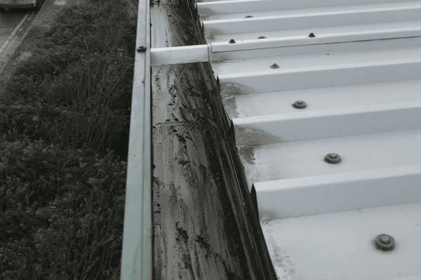 Commercial gutter cleaning specialists in Leighton Buzzard